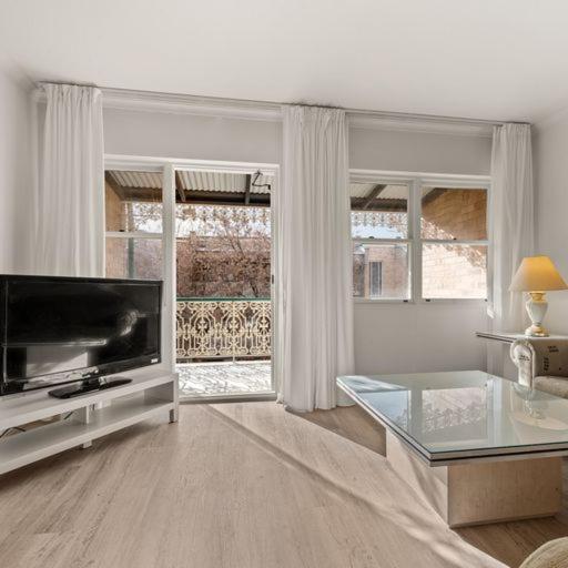 Apartment Beautiful, Inner City, Renovated Floor 2-bedroom Canberra